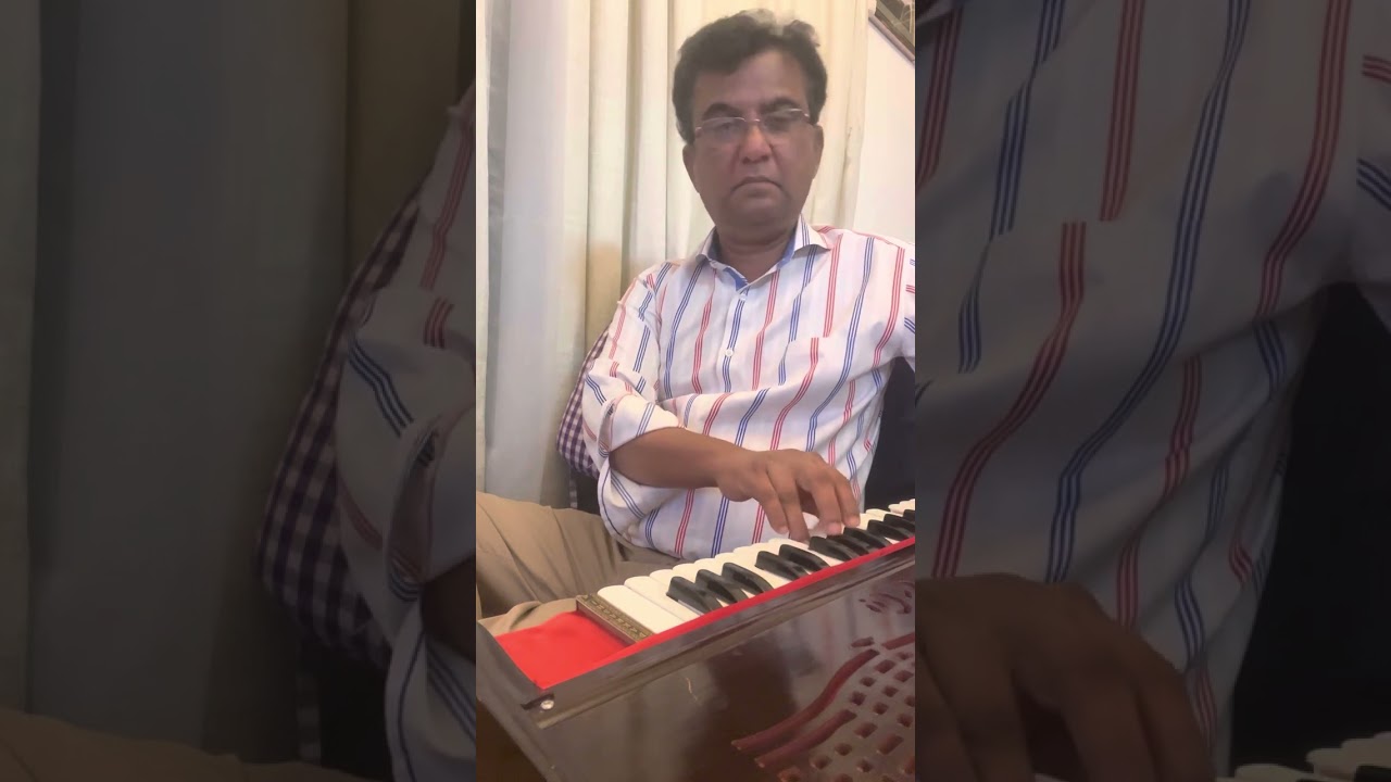 “ sandhye “ a Malayalam sad song unplugged playing..