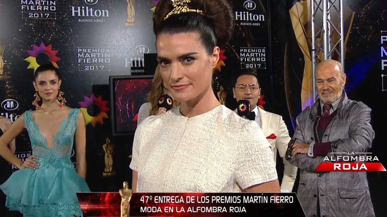 Fabián Medina Flores presentó los vestidos de Gino Bogani