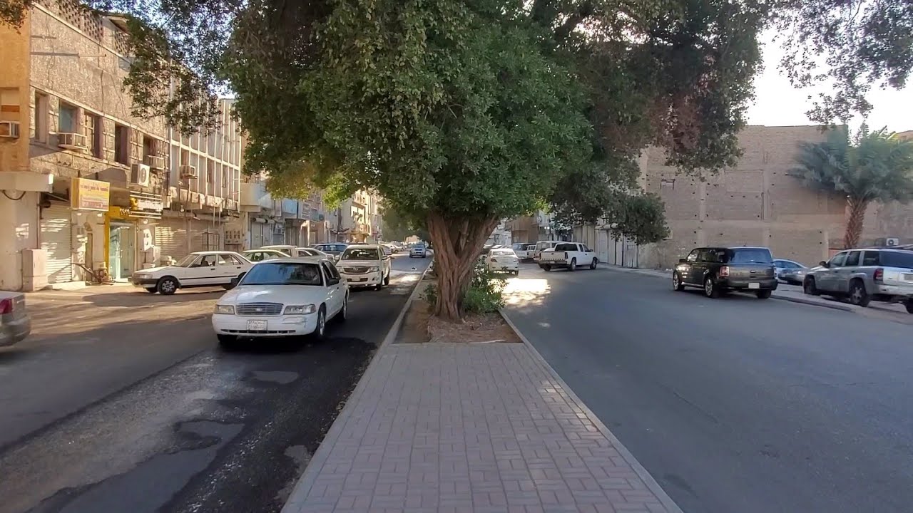 المشي إلى المسجد النبوي الشريف من حي السيح مرورا بمنطقة الفنادق المركزية الغربية