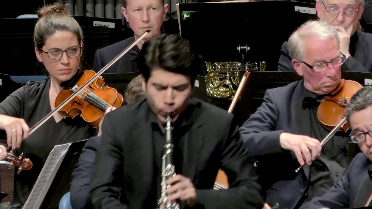 Aron Chiesa plays Spohr n1 Clarinet Concerto