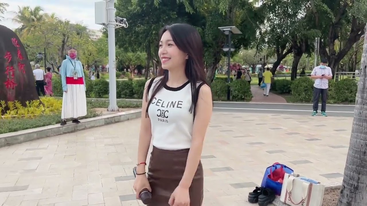 贵州小蓉儿  《搁再拼看觅》即使跌到谷底，也不过重头再来