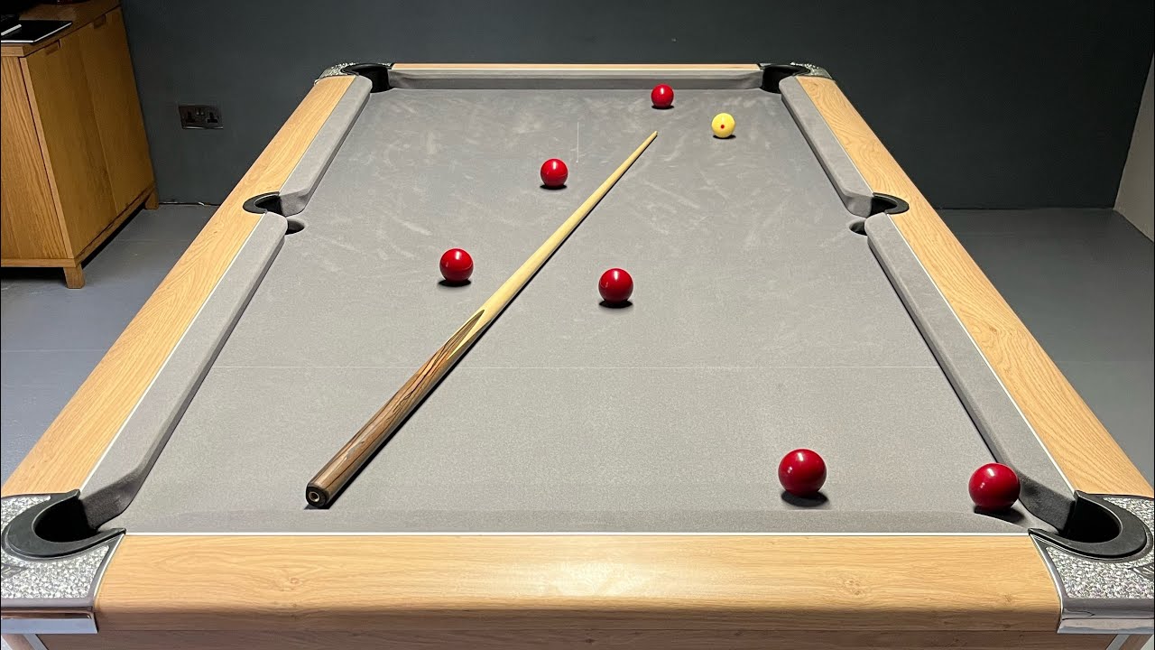 8 Ball Pool Money Match between professional, Greg Batten and Paul Riley