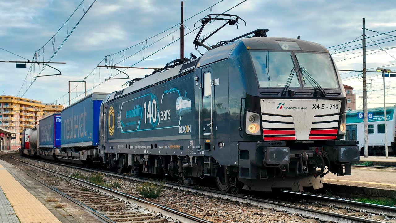 TRENI IN PARTENZA, ARRIVO E SOPRATTUTTO TRANSITO ALLA STAZIONE DI MILANO LAMBRATE