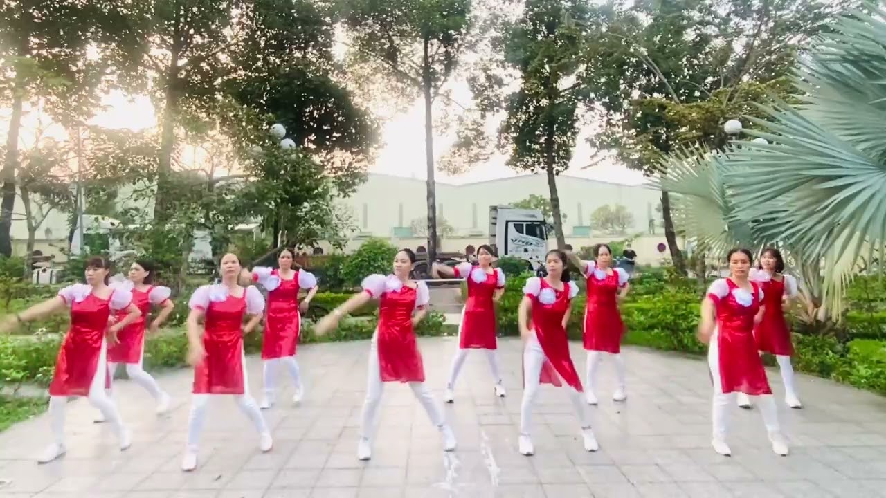 THÌ THẦM MÙA XUÂN ( nhảy cha cha cực đẹp)