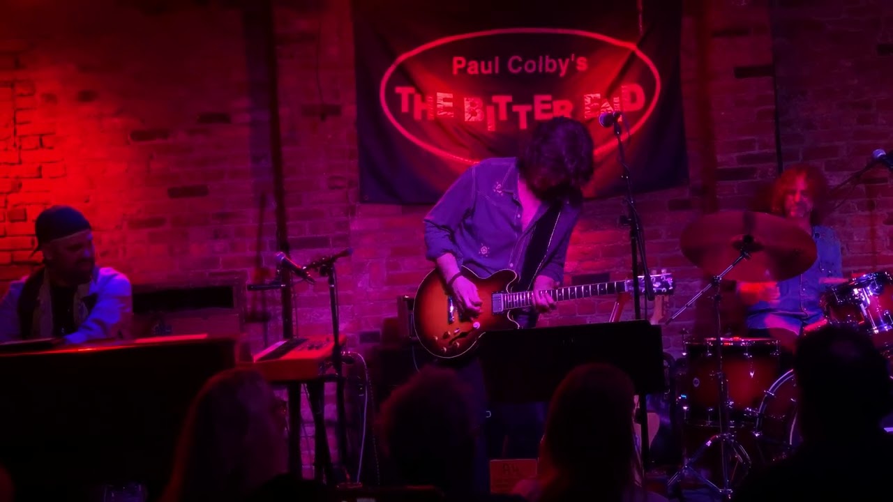 &ldquo;Eight Miles High&rdquo; - Scott Sharrard and Songs From The Canyon 