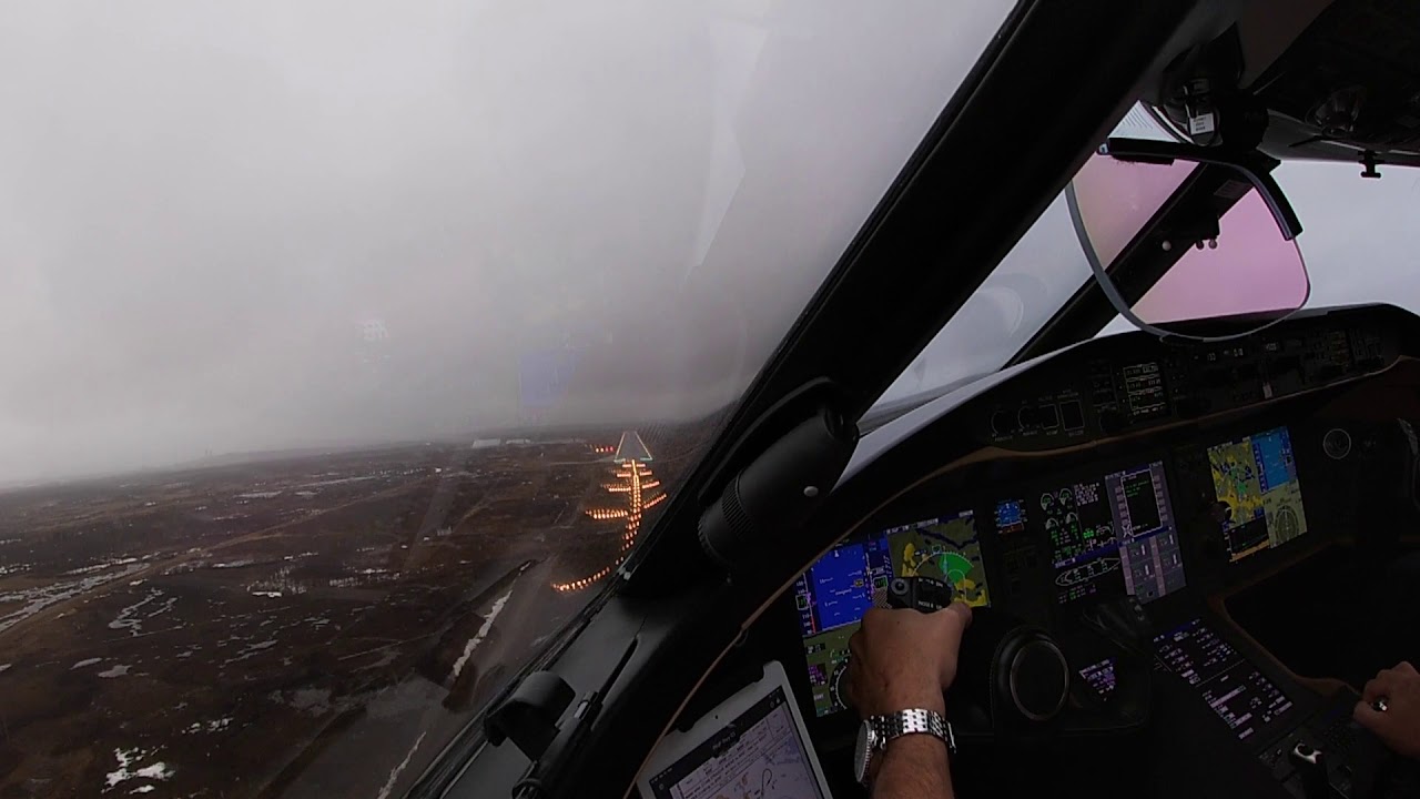 Global 6000 Landing Kiruna, Sweden (ESNQ) in stormy conditions