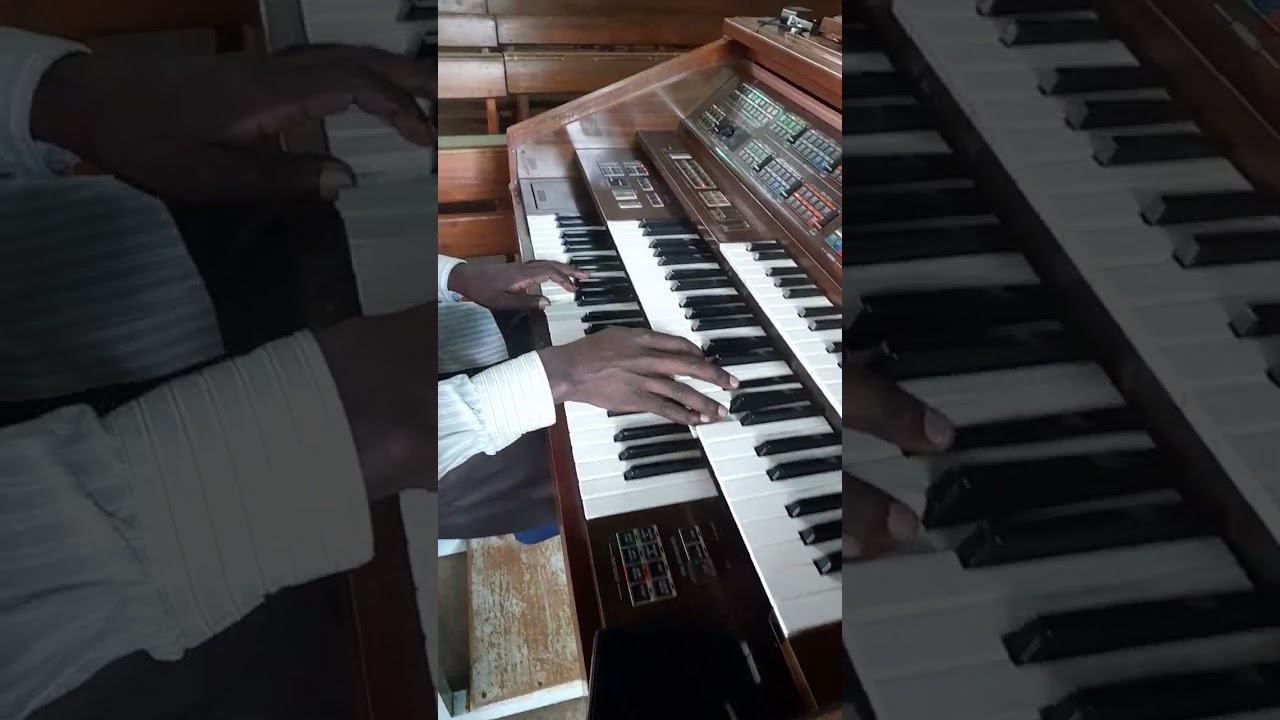 Rudi kwanza kapatane. organist Emanuel Mikoyo (emanuel g clef)