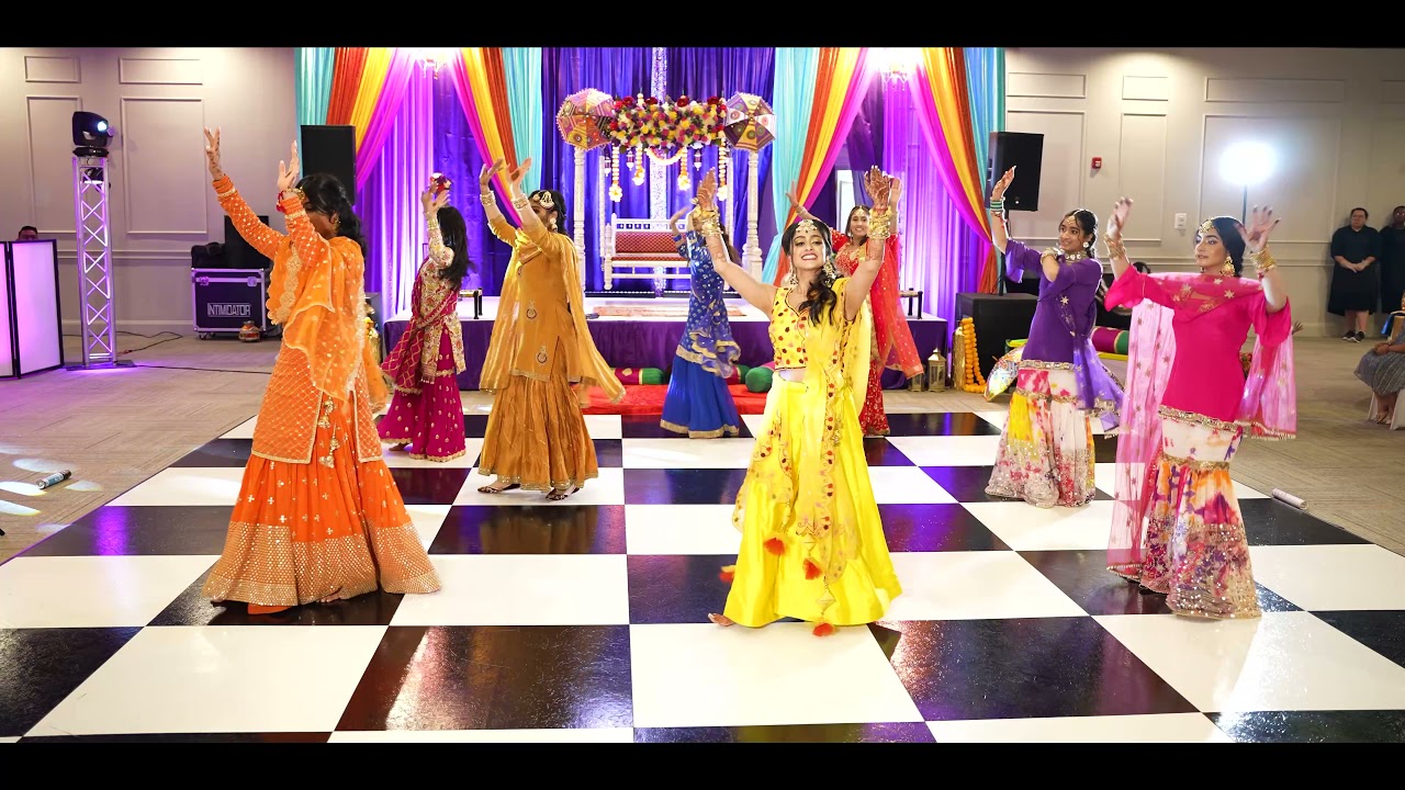 Sangeet Dance Performance w/Bridesmaids ♡
