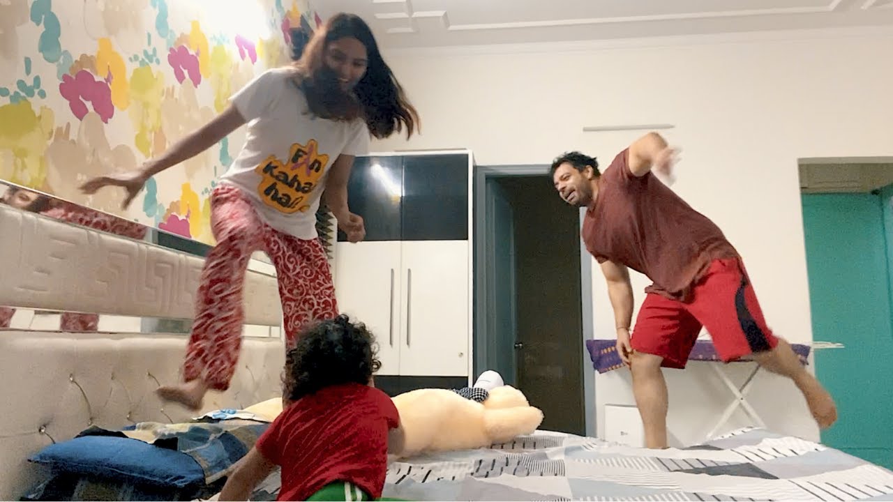 Rashu Daboch Mumma ko.. Jane mat diyo...