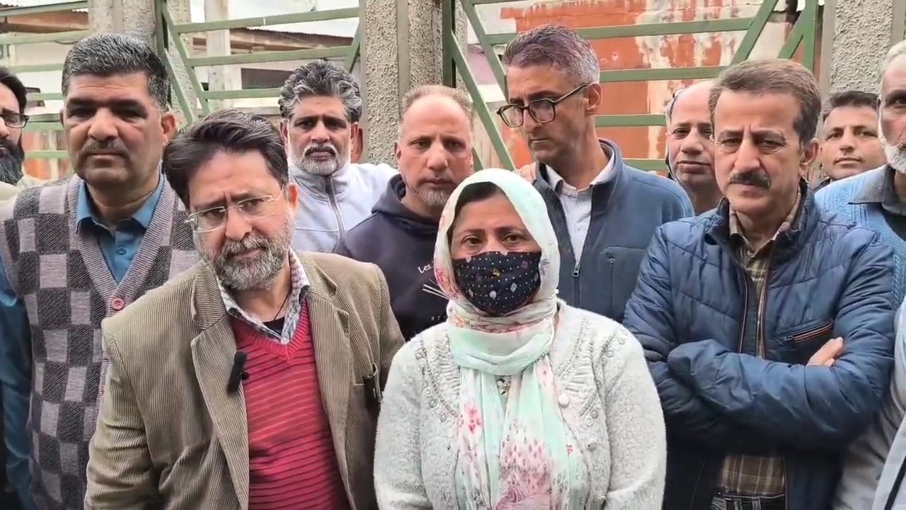 Div com assured us of safe return of Kashmiri students from Iran: Parents