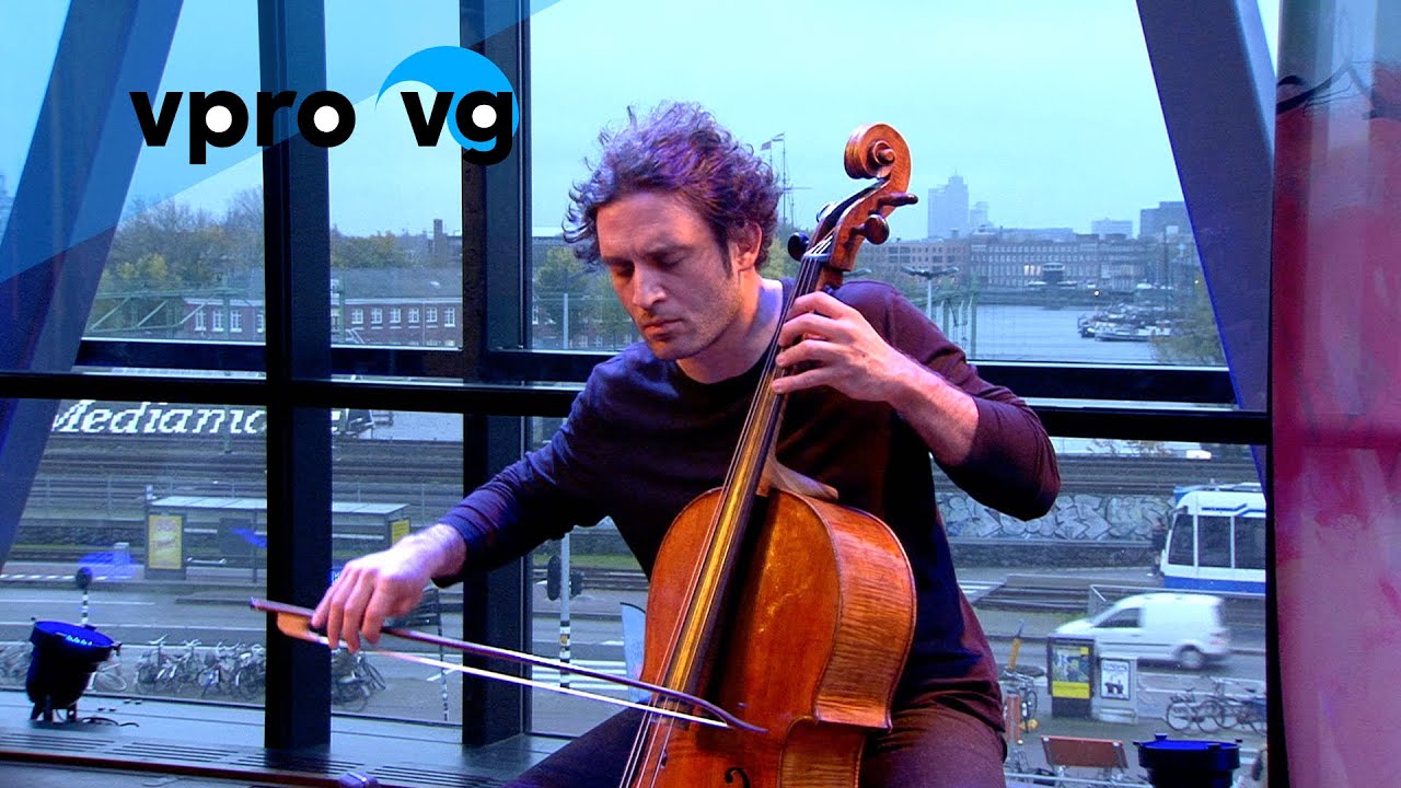 Nicolas Altstaedt - Bach/ Cello Suite nr. 1 in G – Sarabande (live @Bimhuis Amsterdam)