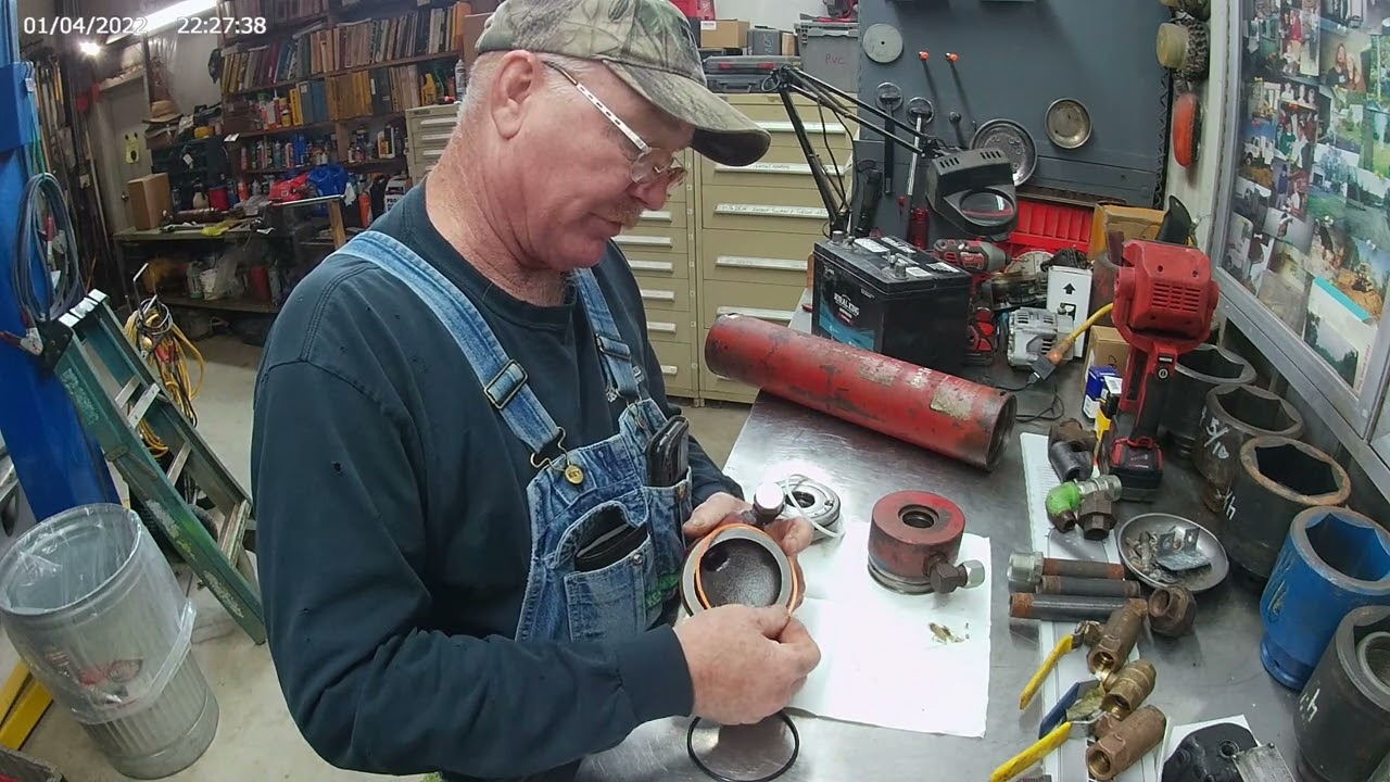 How To Rebuild Hydraulic Cylinder With Wind Wire.
