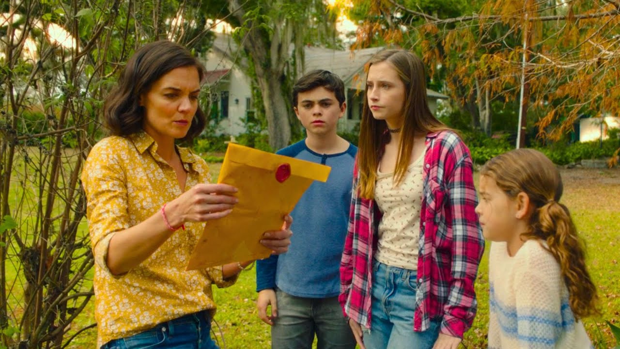 A widow with three children receives an envelope from a stranger with her husband's secret