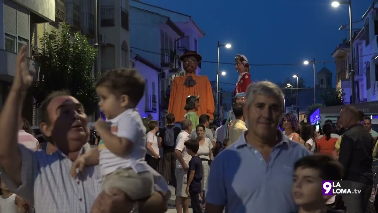 Feria de Torreperogil 2023 · Cabalgata de Gigantes y Cabezudos