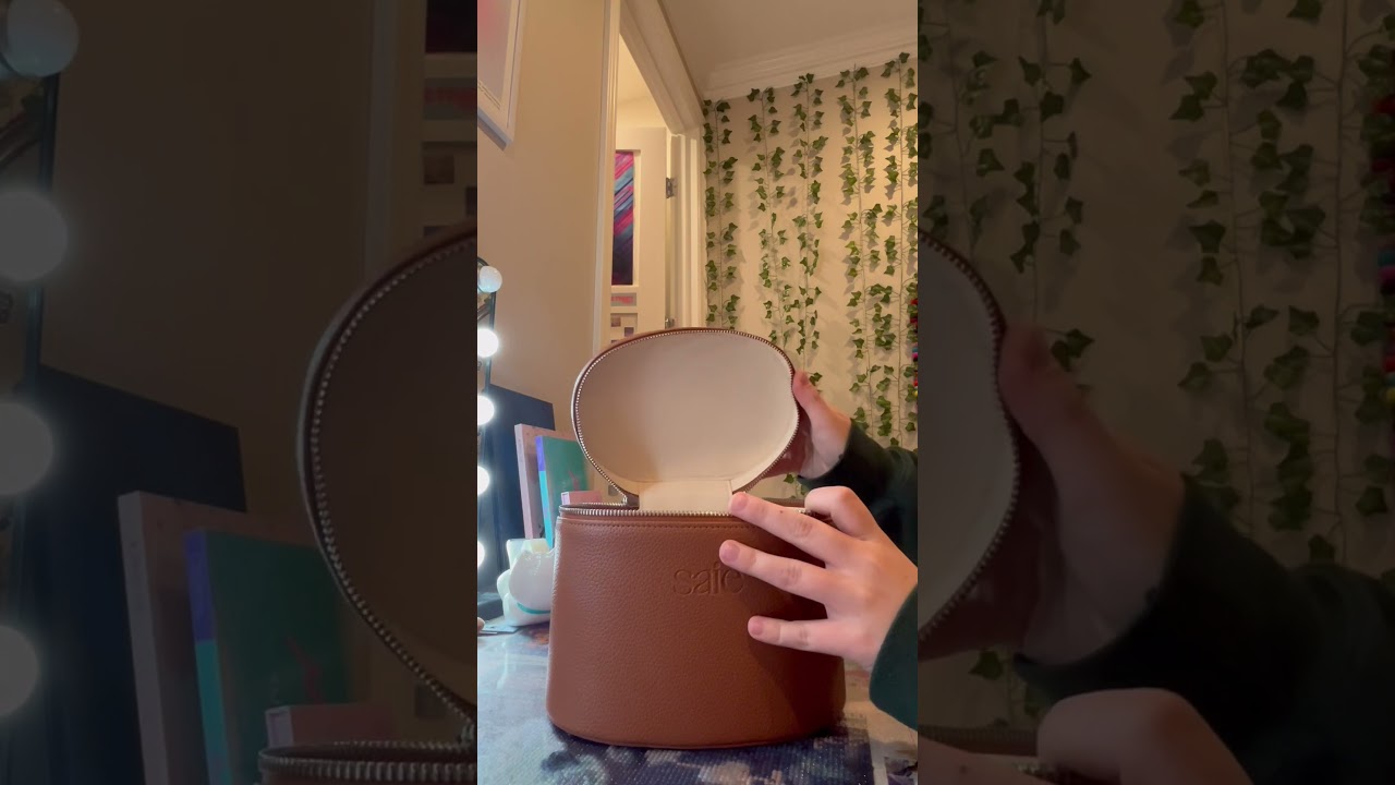 Unboxing my new saie vanity case! 