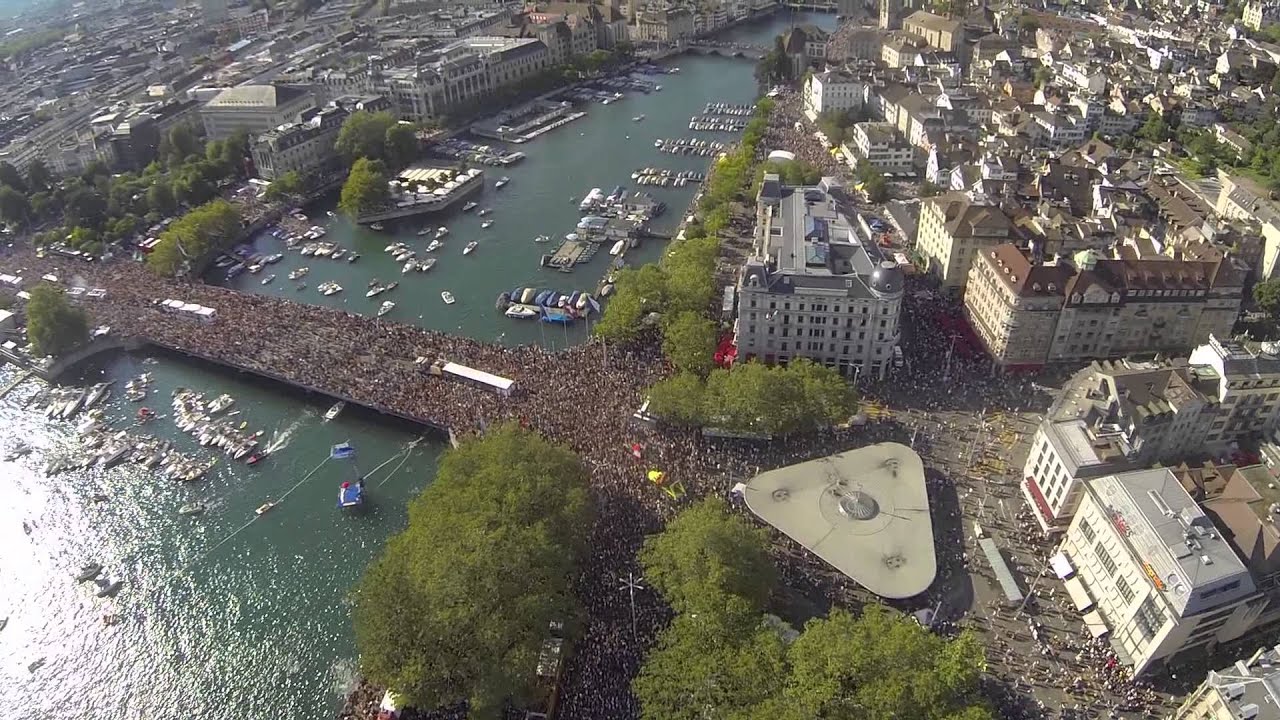 Bird's-eye view of the Street Parade 2013