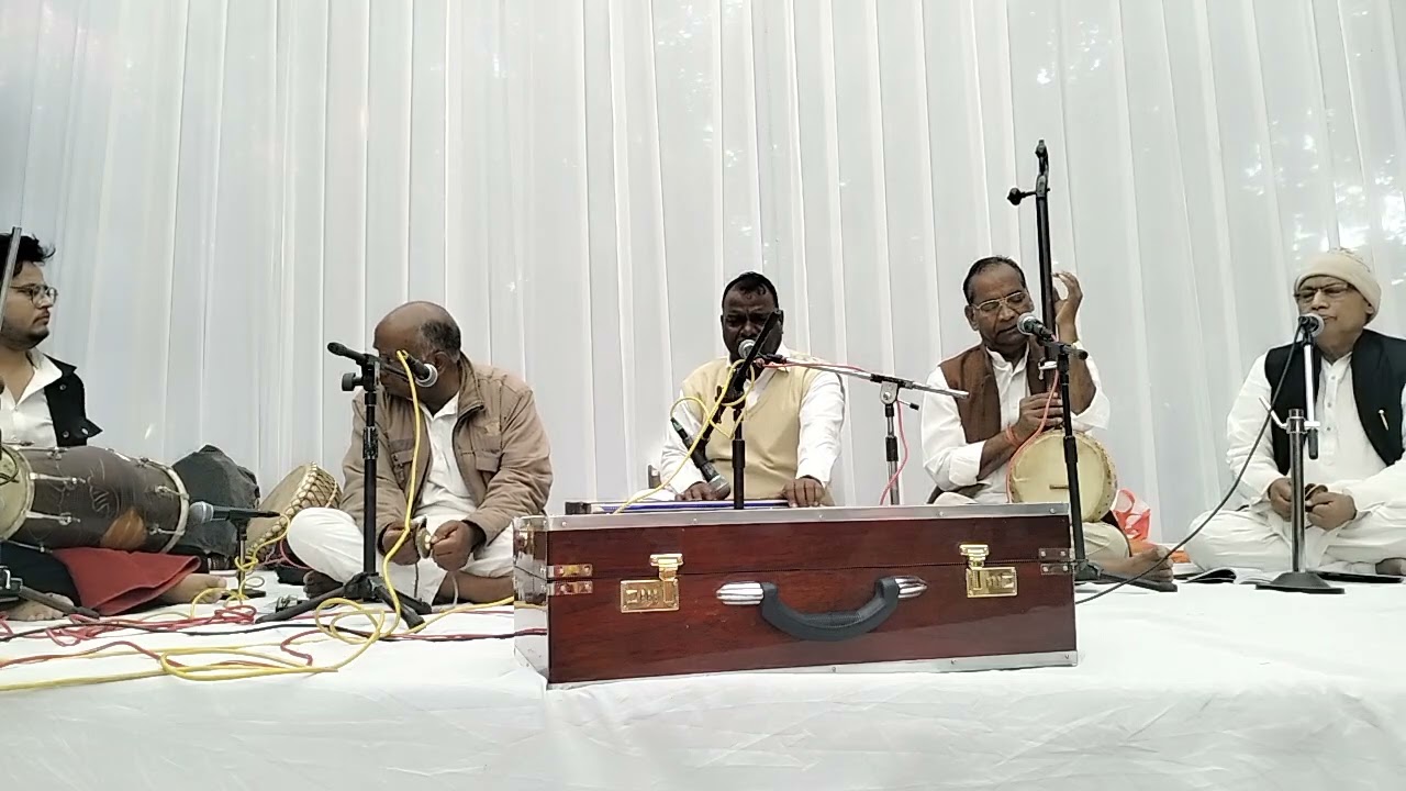 Mere satguru h datar .....faag special Holi special bhajan 