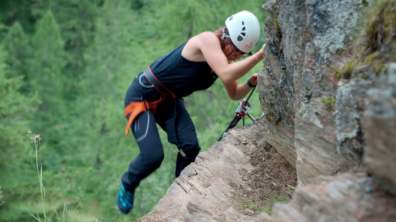 Via Ferrata Barba di Fior in Val di Sole: scala la Montagna con Ursus Adventures