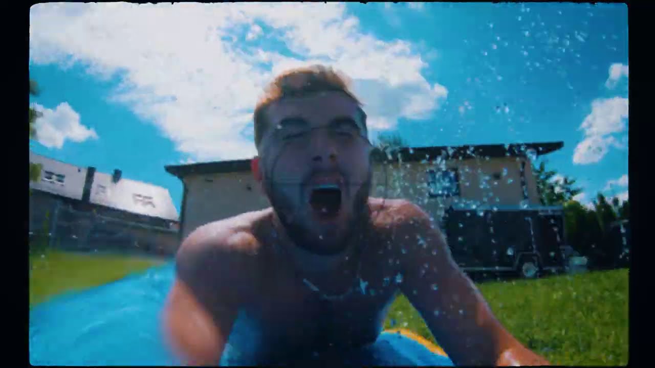 KAMIL BEDNAREK - MOMENTY