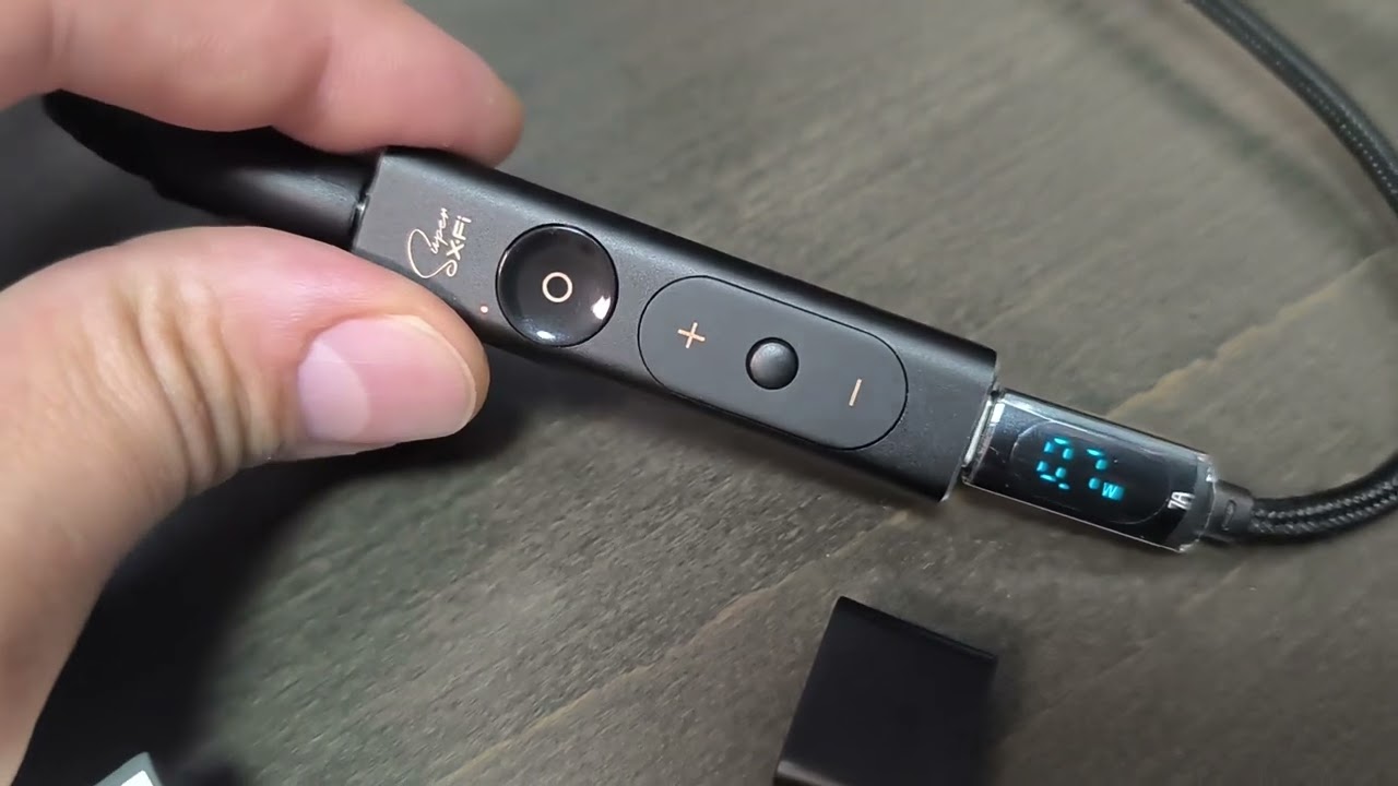 Sound Blaster X1 Creative r&ouml;viden mit is tudd a k&eacute;sz&uuml;l&eacute;k. (Magyar)