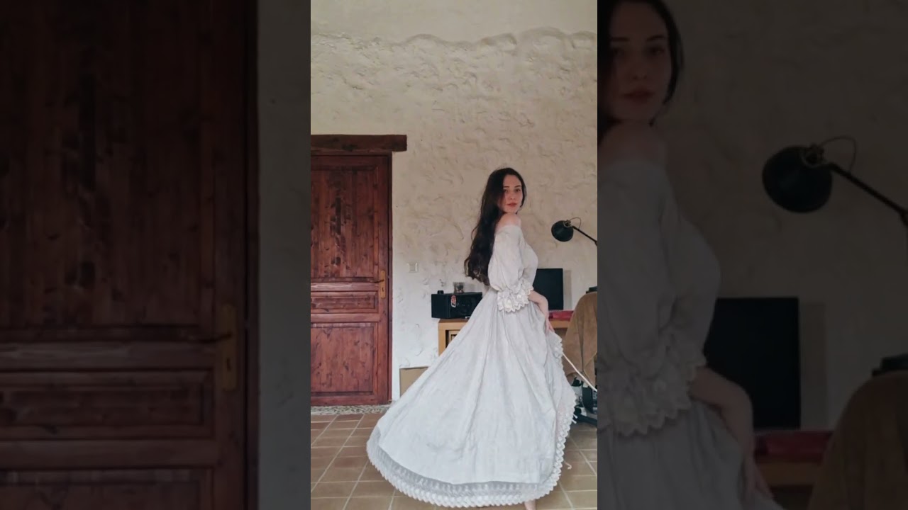How dare thee?! #fashion #vintagefashion #humor #wench #tavern #dnd #lotr #narnia #medieval #pirate
