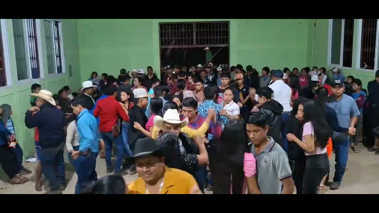 Mix El camalion Mira nomás que ambiente compadre 