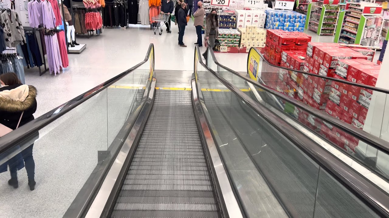 Anlev Travelator at Asda basildon