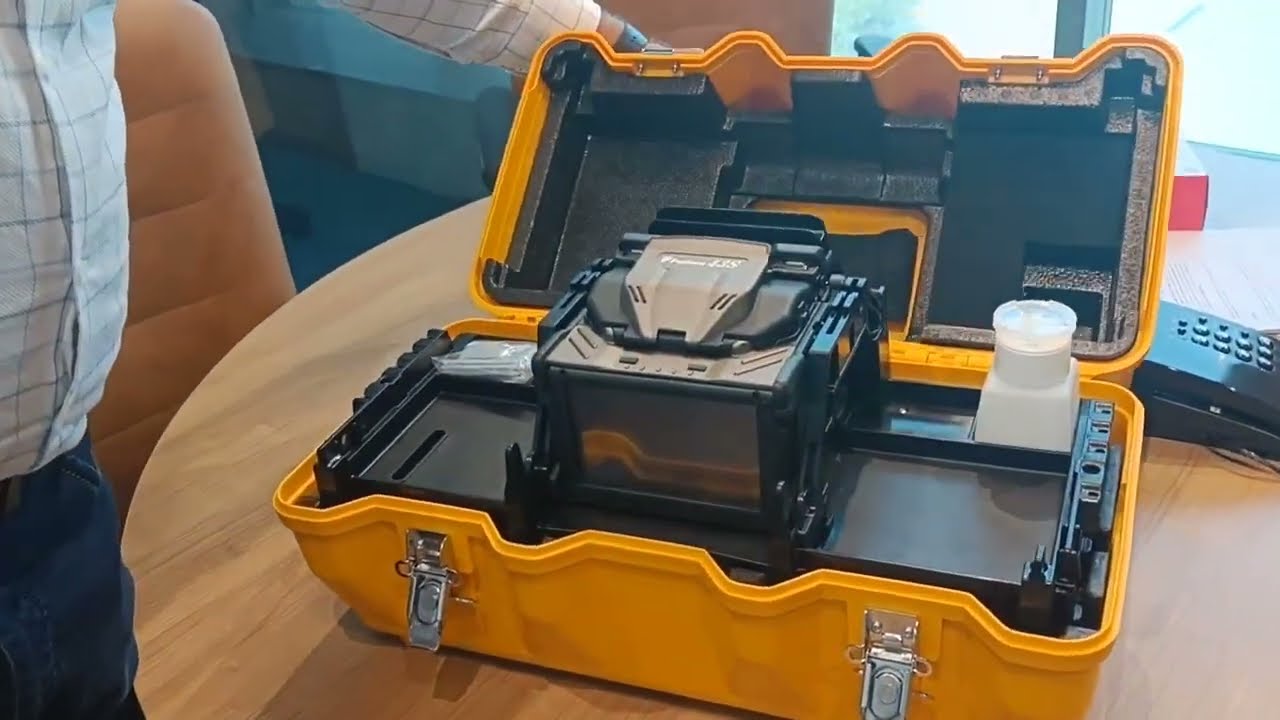 Fujikura 43S & 33S Splicing Machine | FTTH Core-to-Core Splicing Demo & Unboxing