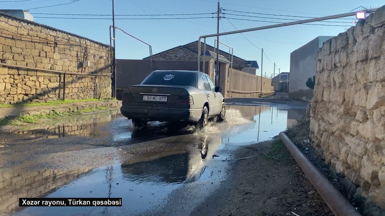 Xəzər rayonu- Türkan qəsəbəsinin yolları uzun zamandır ki, bu vəziyyətdədir.