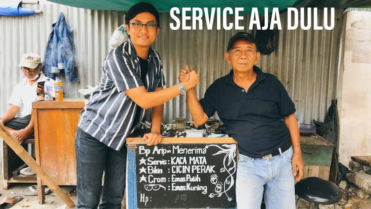 Service Kacamata | Bapak Arip yang Bijaksana
