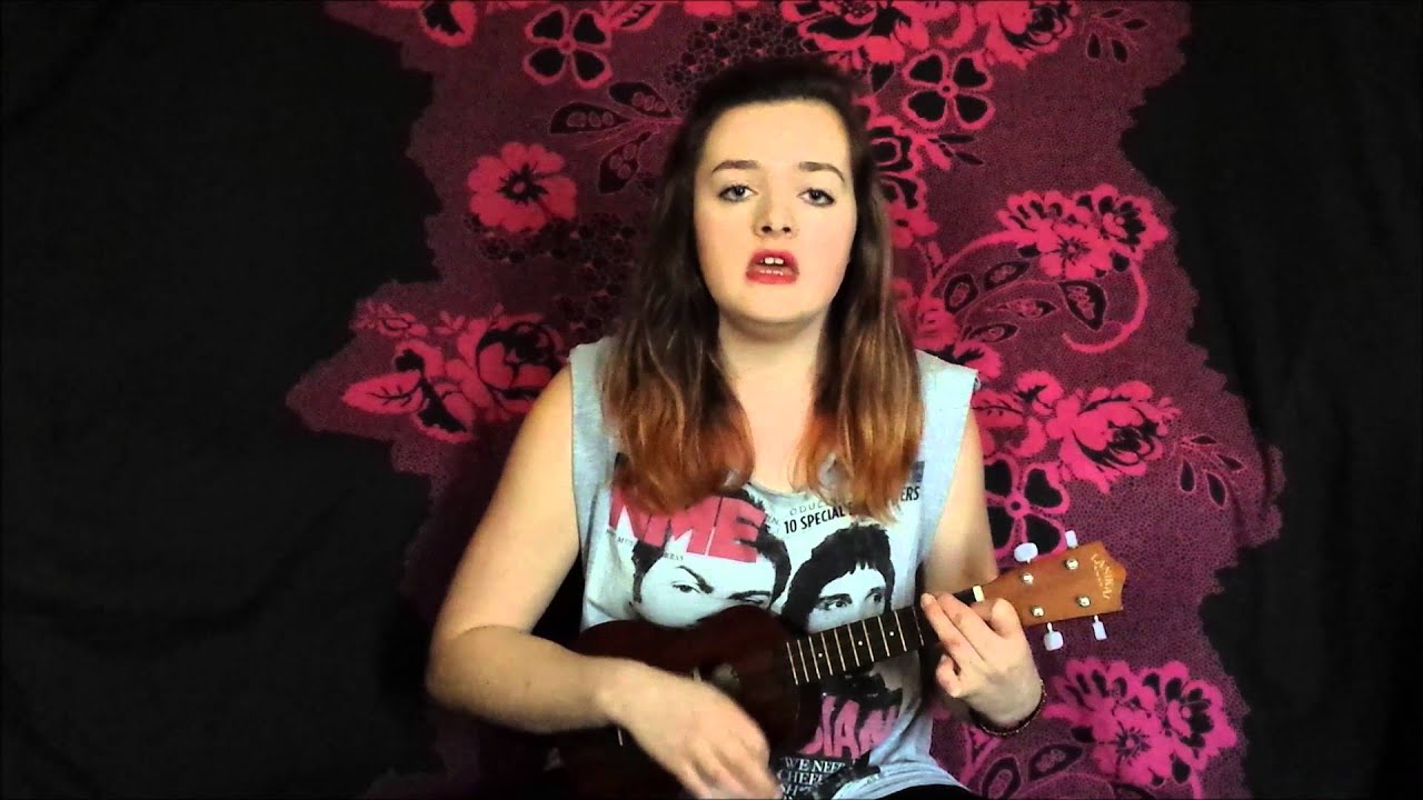 Love in the dark Adele Cover - Ukulele Cover - Gabi Oates
