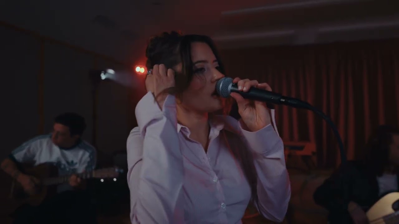 Conquista Sessions Acoustic 45 - Liah Sample - Lazos