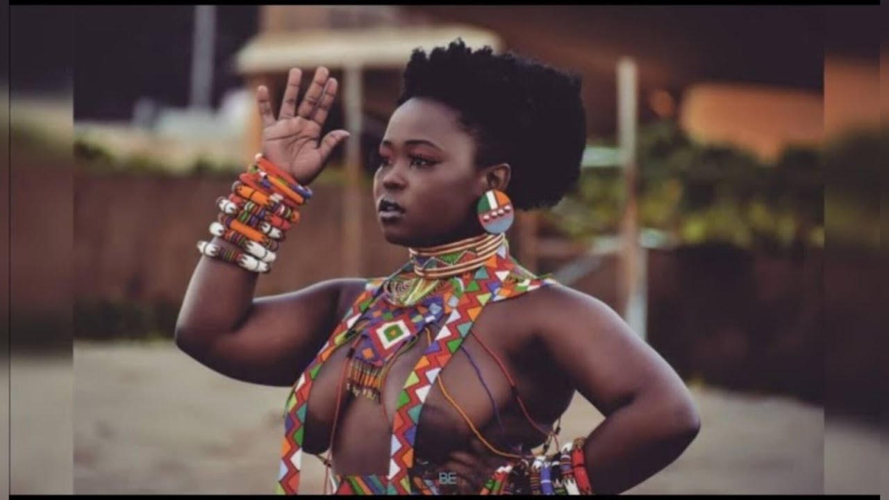 The heartbeat of its soul. 🥁🔥: In Africa : Woman Empowerment.