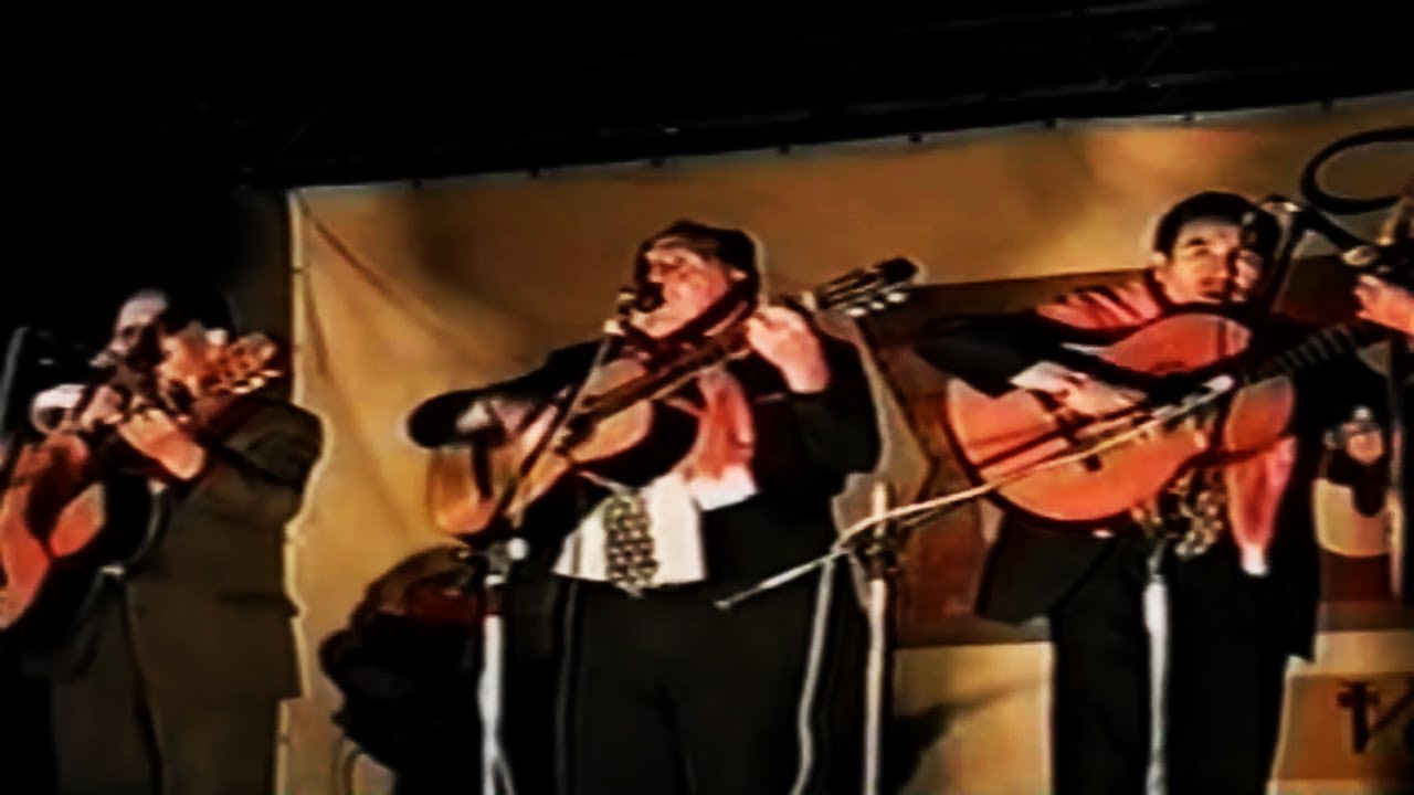El mano a mano del siglo con LOS CAMPESINOS DE PAUCARTAMBO y LOS ERRANTES DE CHUQUIBAMBA - En vivo