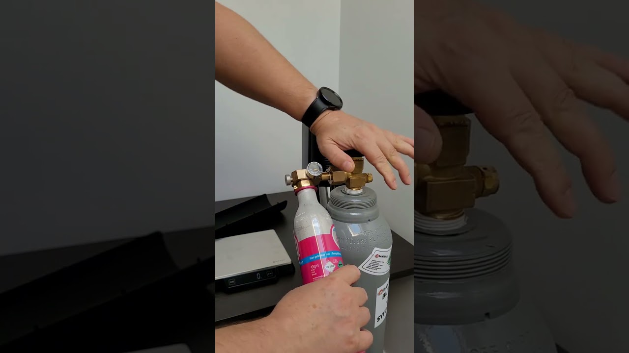 Nabijanie naboju różowego do Sodastream nez mrożenia za pomocą przetoczki alfa