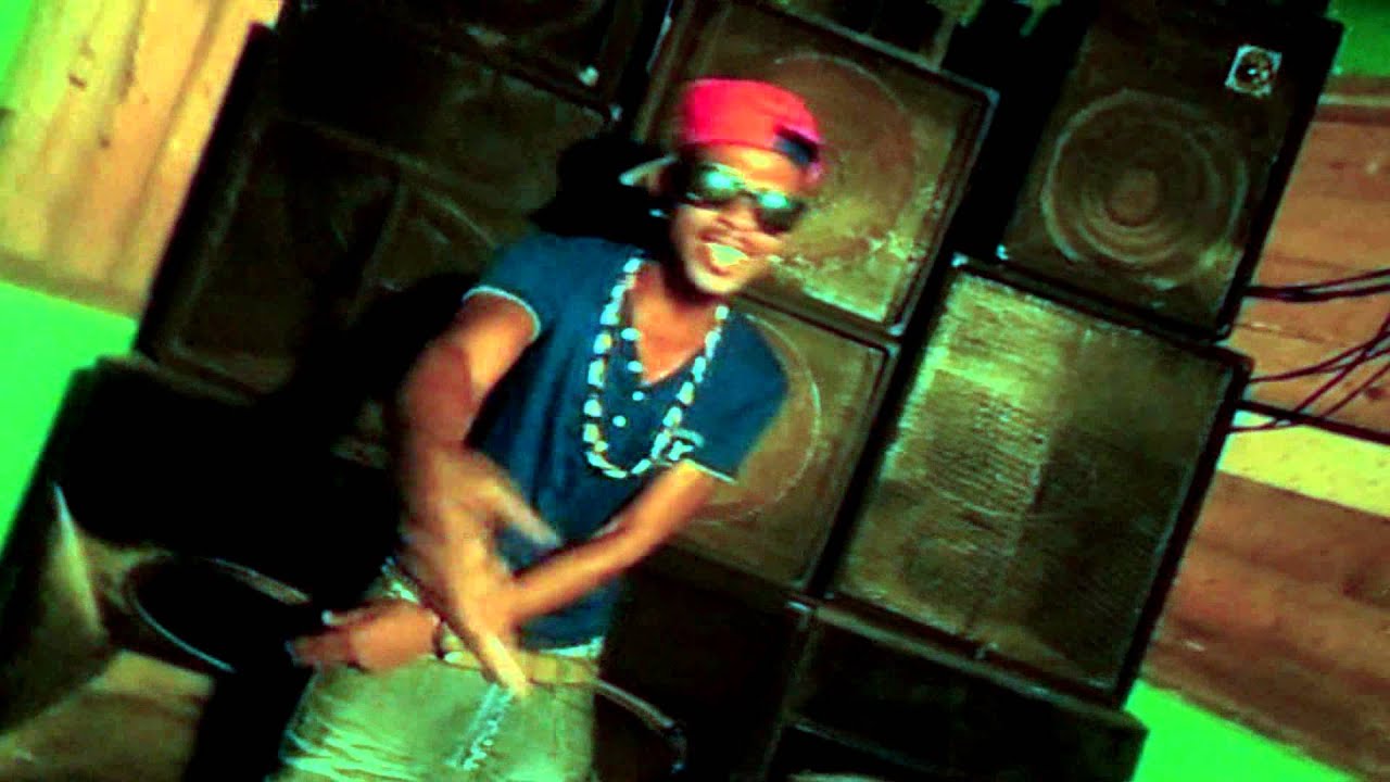 Gago Man feat Rantan Cso - Solo Mueve Los Pies (Oficial Video)