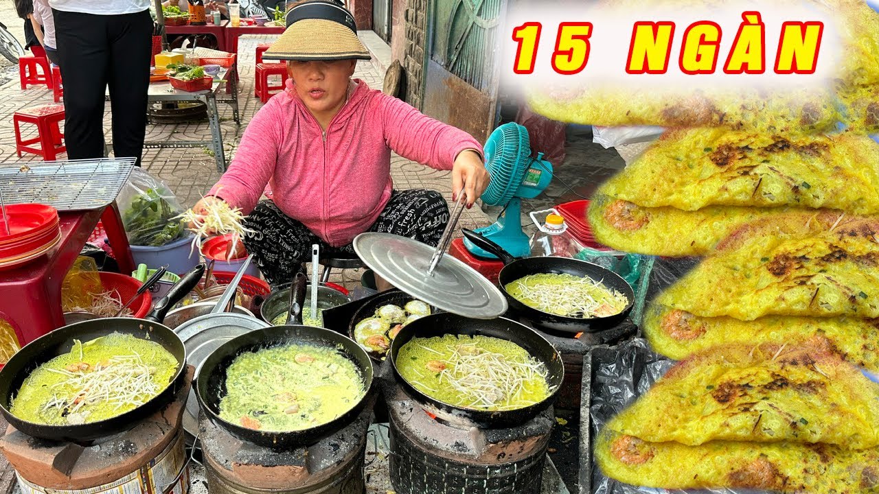 Gánh Bánh Xèo núp hẻm rẻ nhất Sài Gòn 15k chiên cùng lúc 5 chảo Khách mua không kịp tay.