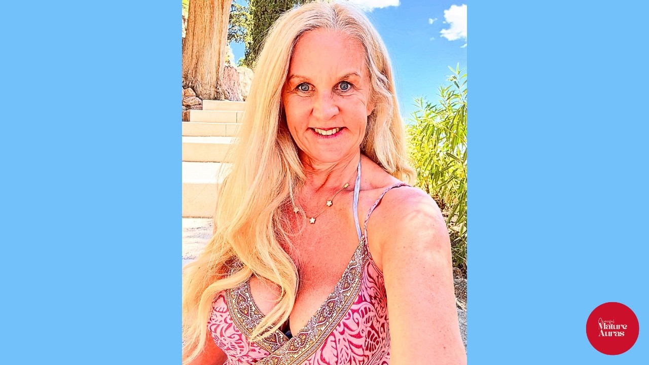 BILLIE SABINE | Elegant Mature Model 🌸 Over 50 ✨ Graceful Fashion Journey