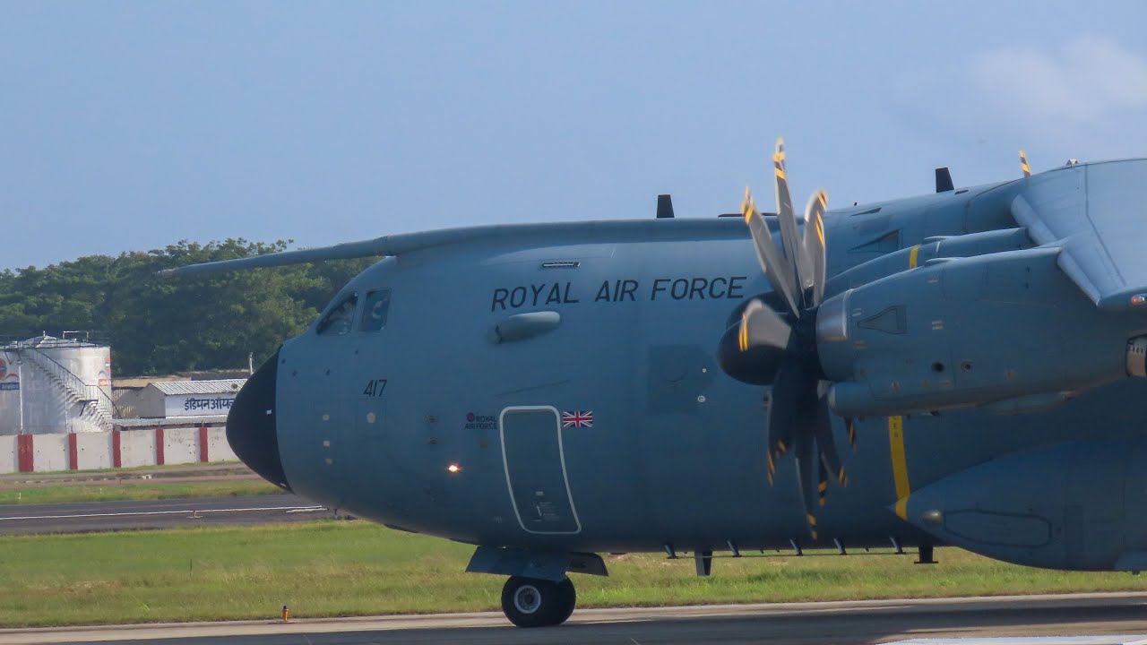 UK Royal Airforce Airbus A400M Atlas Takeoff from Trivandrum [HD] Aerodynamic Contrails