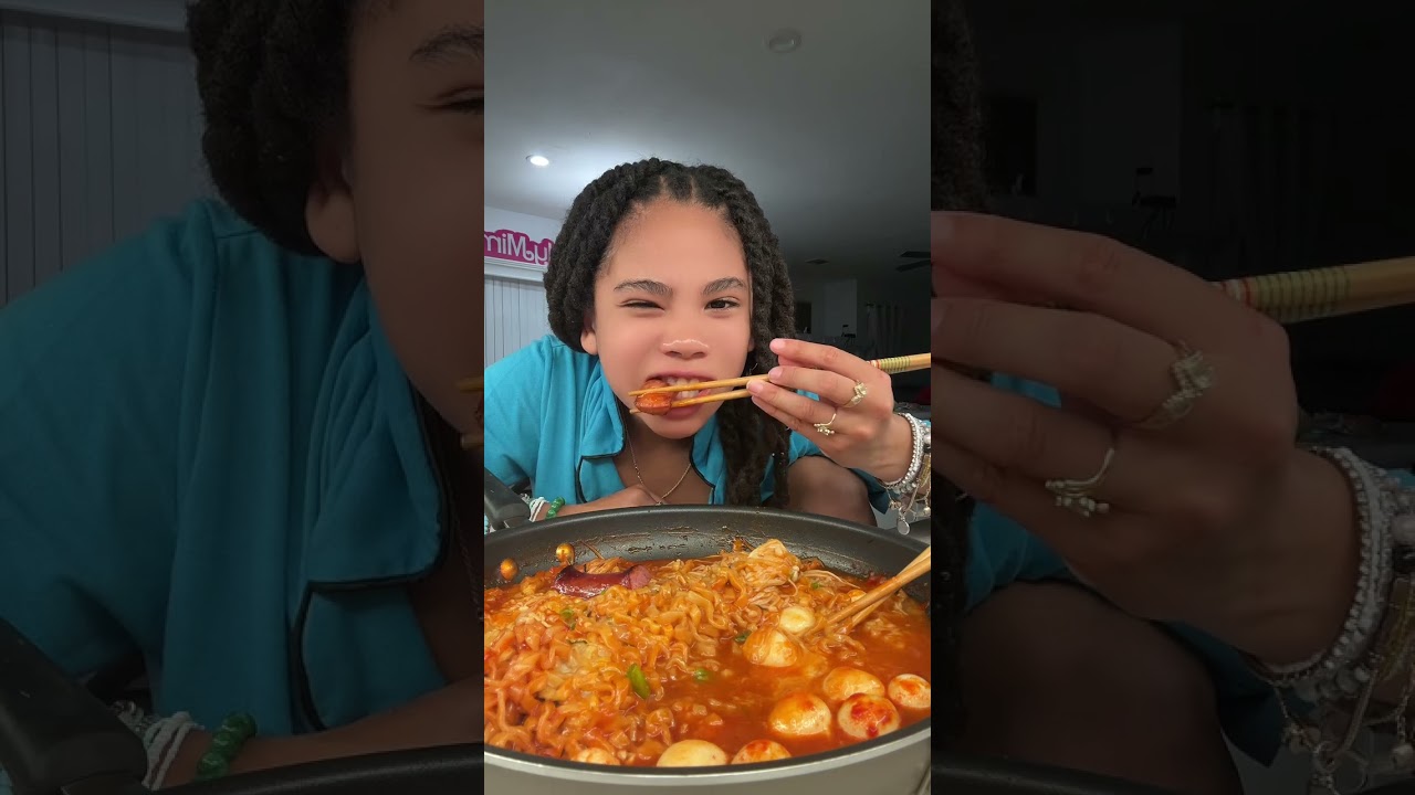 Рамен мукбанг