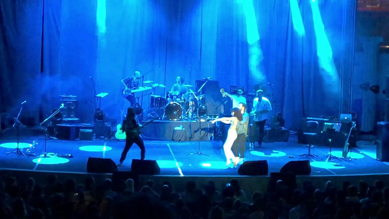 Zeynep Bastık - Dağları Deldim & Kuşadası Amfi Tiyatro 2019