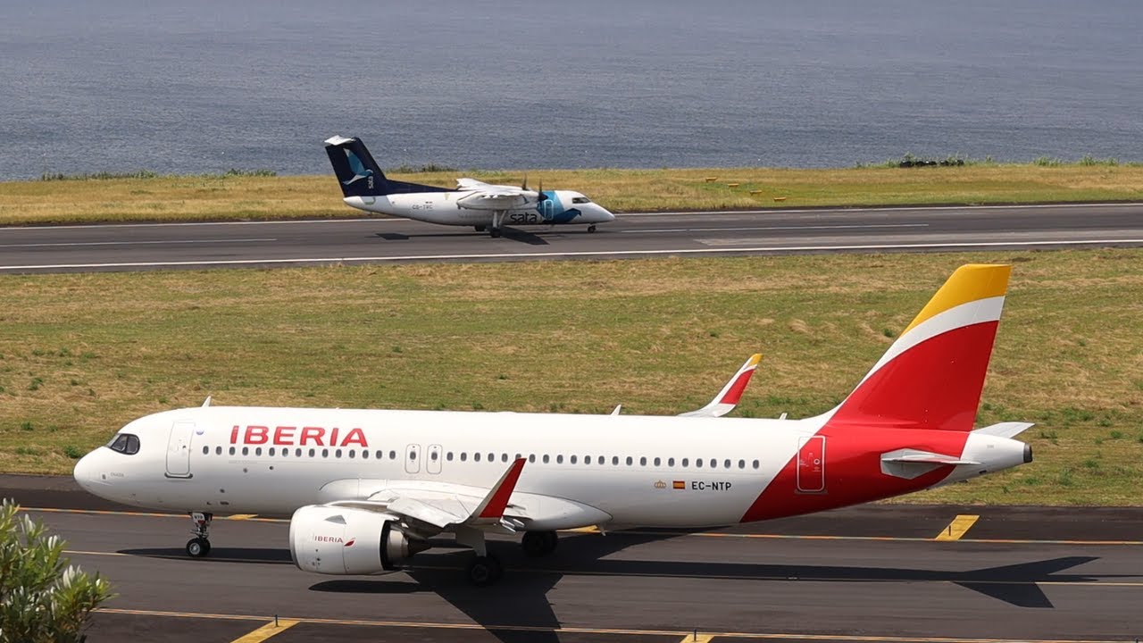 Binter, TAP, SATA, Ryanair & Iberia at João Paulo II Airport, S.Miguel Island, Azores (LPPD)