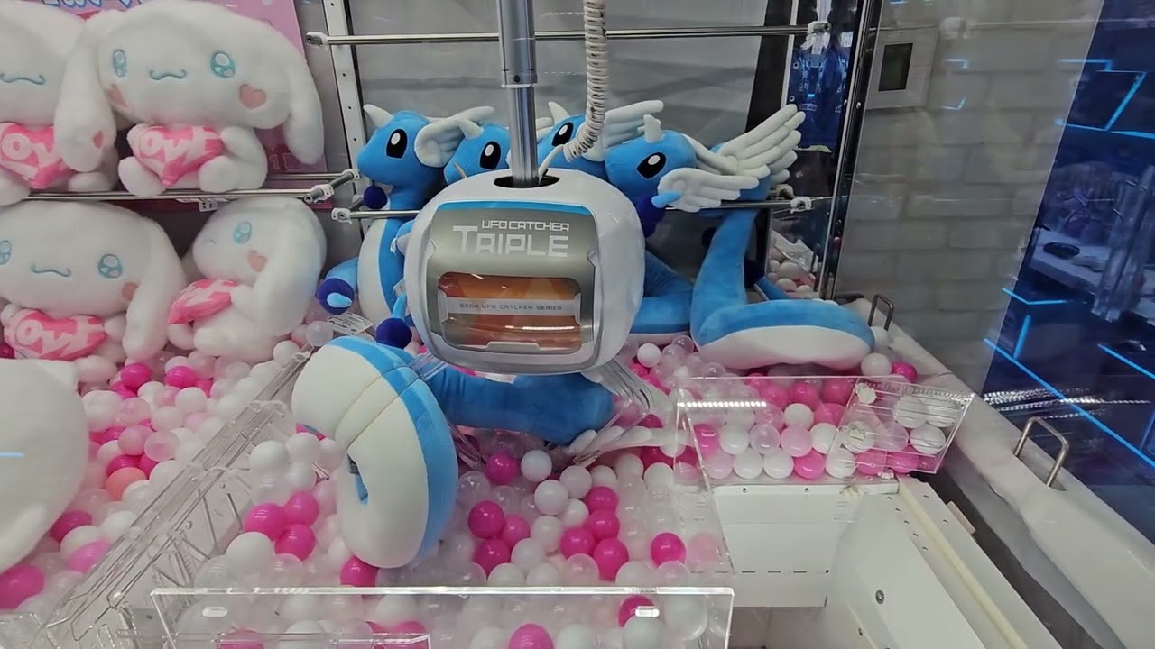 Ufo catcher Tokyo - Caught Dragonair! #bandai #gigo #gamecenter #arcade #pokemon