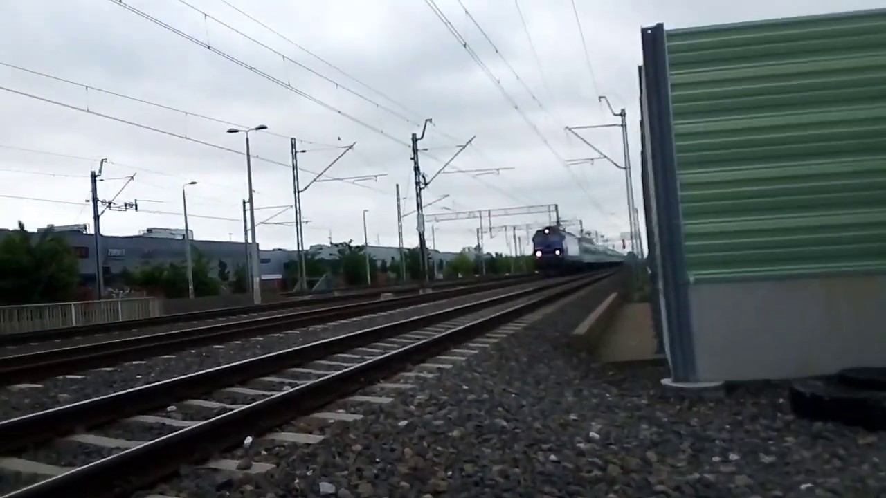 Przelot TLK Branicki przez stacje Wołomin Słoneczna