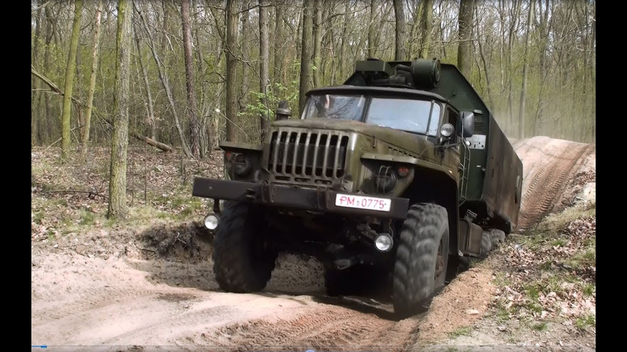 Militärfahrzeugtreffen Wünsdorf 2012 Sachsenring P3 Ural Gaz 69 Tatra UAZ ZIL  BMP-1 IFA NVA