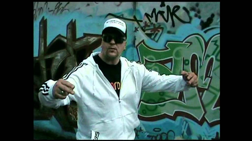 DJ Salva 808 & E-Rocker - I am Robotic (CBR) Official New Demo-Video (2012).mpg