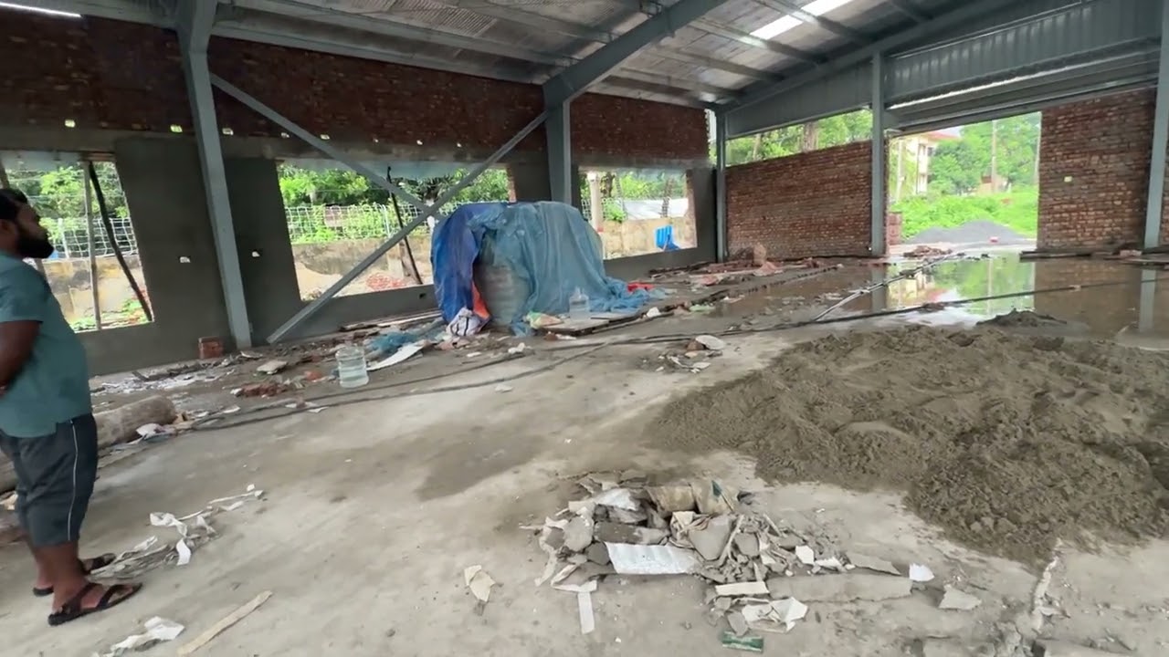 steel warehouse under construction