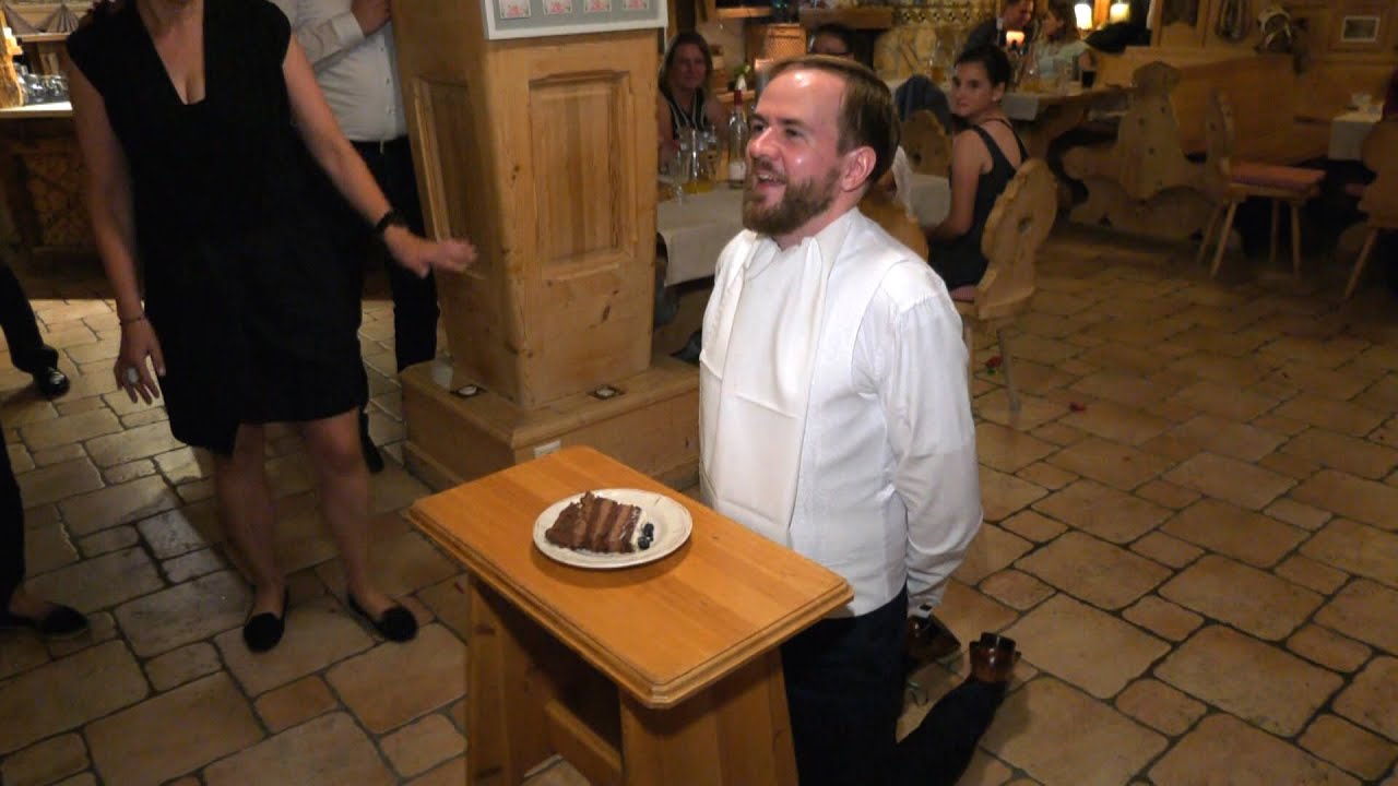 Boglárka és Árpád, menyasszony rablás, vőlegény játékos feladatok, Budapest, Kis Tirol Étterem