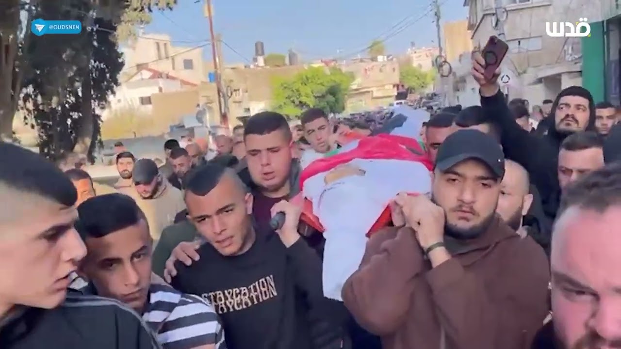 جنازة الشاب احمد هاشم عبيدي في برقين الذي قتل على يد الأجهزة الأمنية