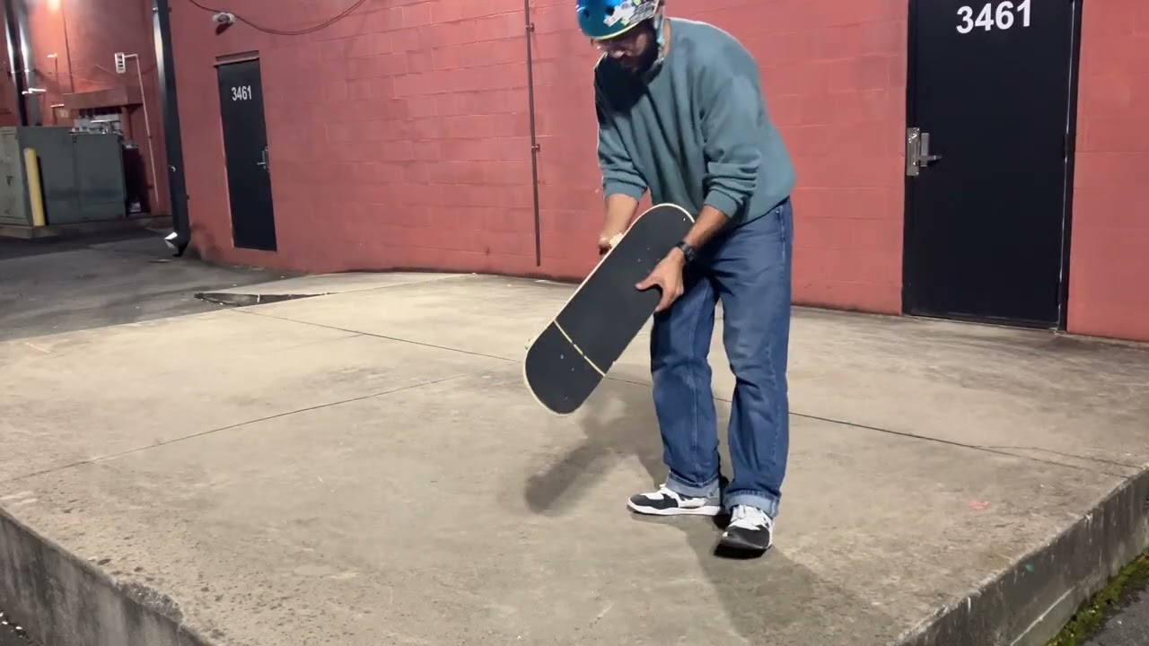 Nyjah Huston tells fans to not wear helmets??